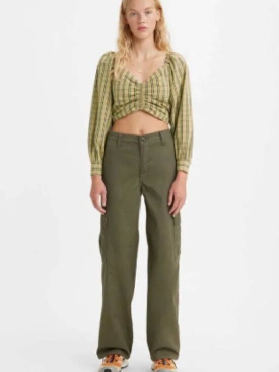 Levi's Denim - Levi's Women's Mid-Rise 94's Baggy Jeans Cargo in Army Green | 27x30